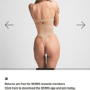 SKIMS Women's Nude Bra and Thong Set